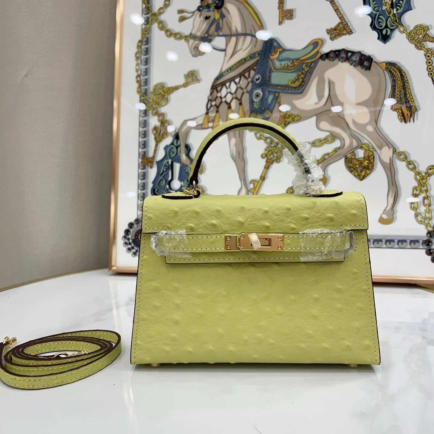 Kelly 32 ostrich handbag Green Ostrich gold Hardware
